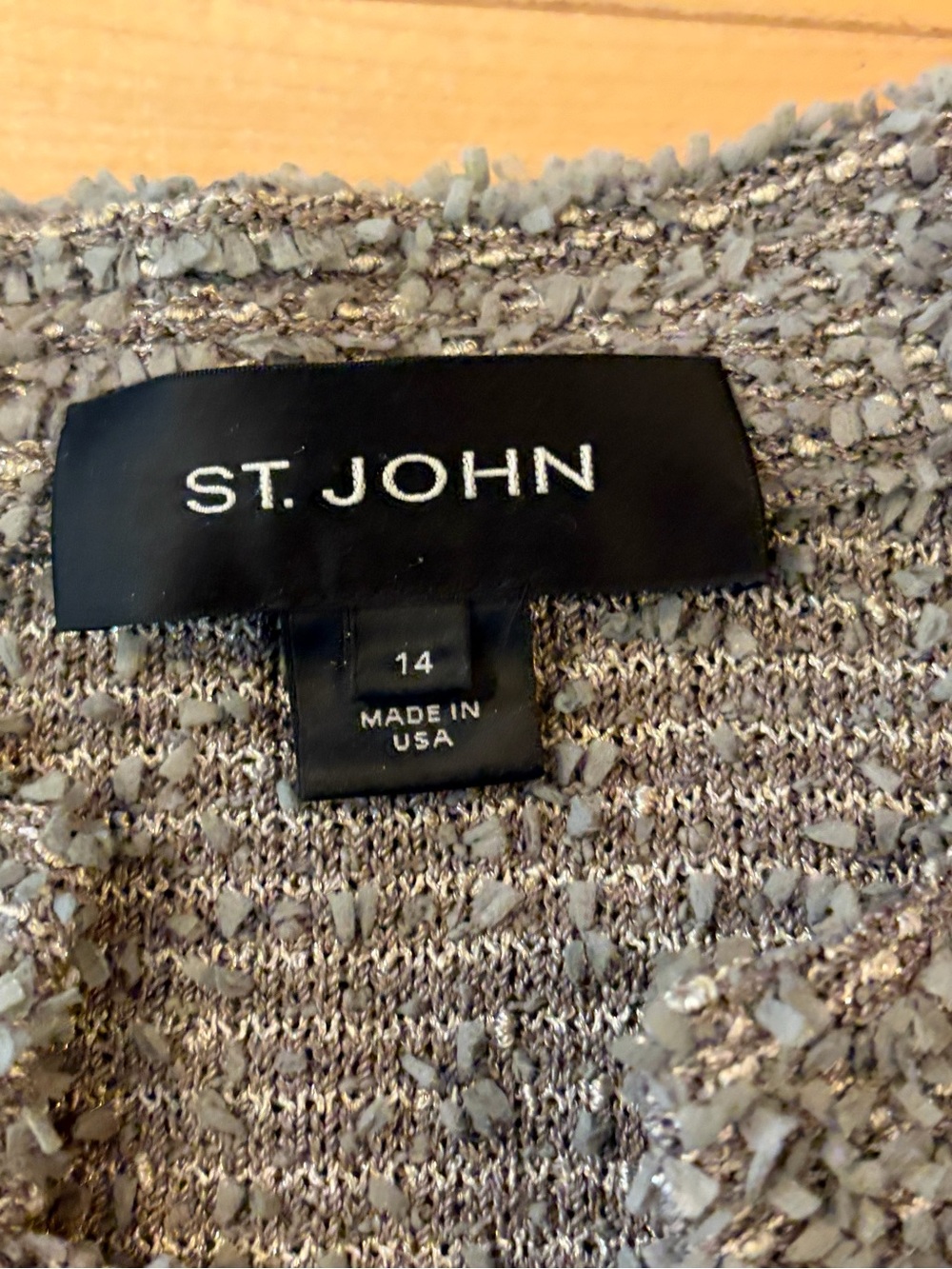 St. John Ribbon Eyelash Gray Tweed Bouclé Button-Front Long Sweater Jacket sz 14 - Picture 4 of 7
